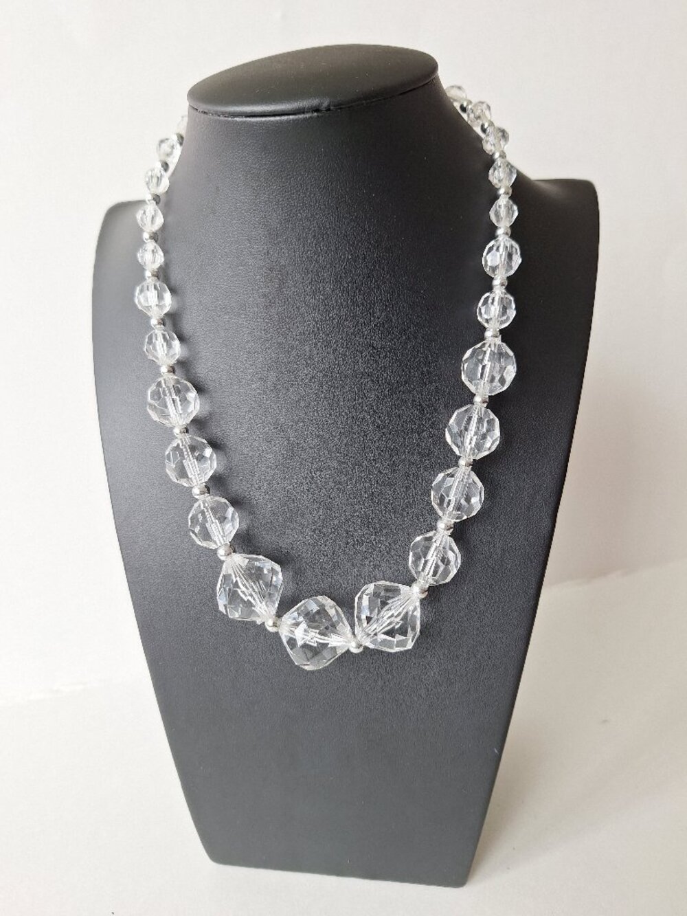 Vintage Clear Faceted Acrylic Lucite Graduated Bead Strand Necklace